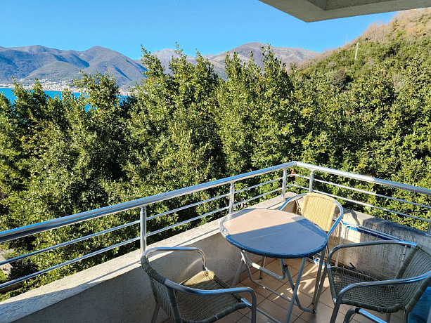 For sale apartment in Tivat with a sea view 